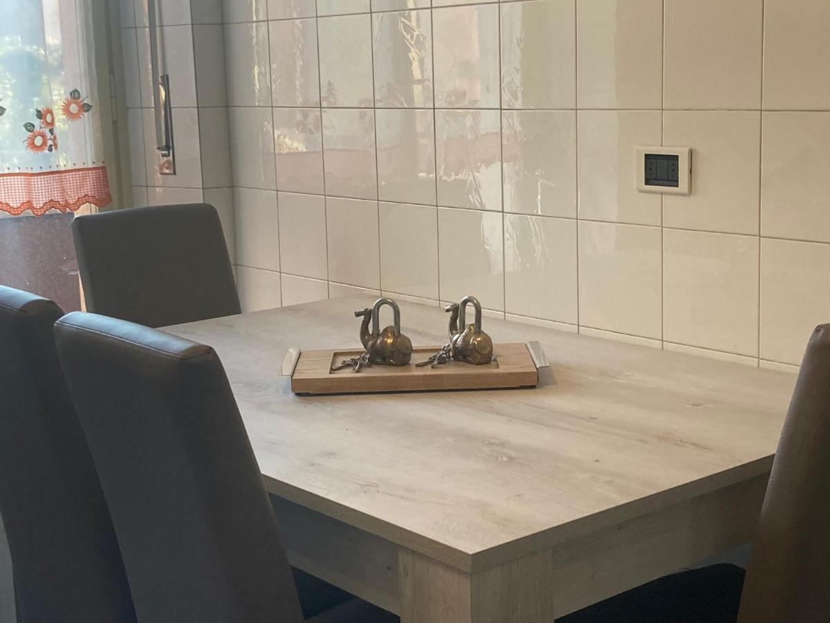 City House Viale Murillo Apartment Милано Екстериор снимка